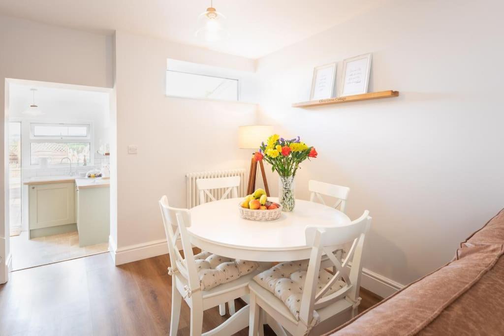 *Brand New* Olive Grove Cottage Torquay Bagian luar foto